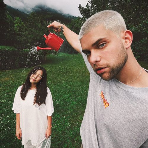 Песня Amchi - Капли (feat. Liili)