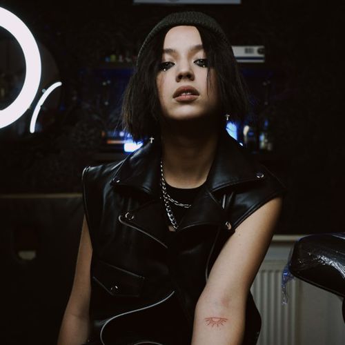 Песня Daasha - Глупая