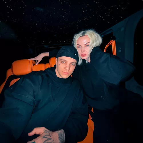 Песня Rasa - Пока Играет Техно (feat. Dashi)